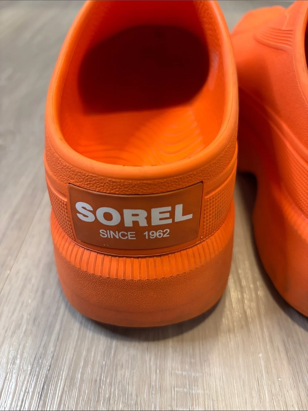 Sorel vibrant orange